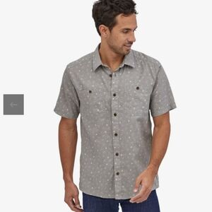 Patagonia Casual Buttons Down Shirt for men in size Large. Great condition.